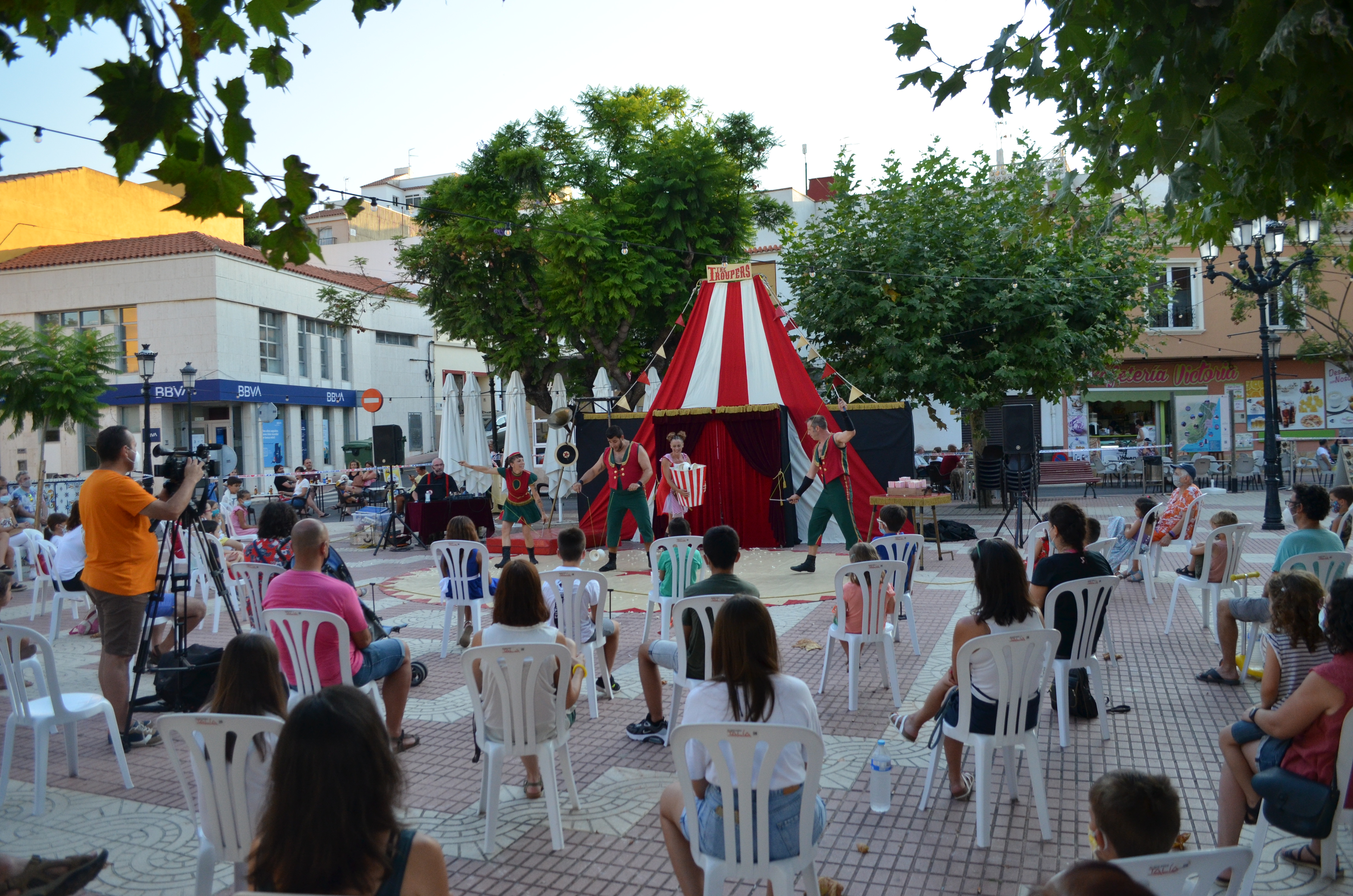 La literatura, el cine y los espectáculos a pie de calle se instalan desde este octubre en Oropesa del Mar 
