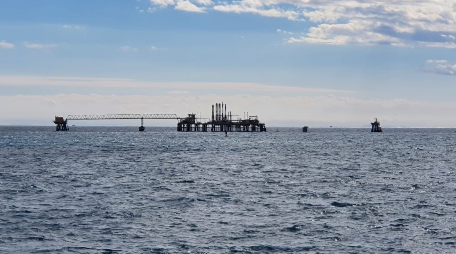 La 'isla' se cae a trozos... y BP amplía la concesión hasta el año 2027