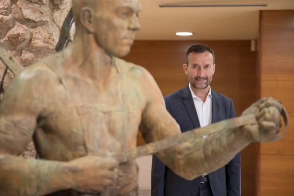 La transparencia se le atraganta al bipartito de Elche: dos reveses en tres meses por vulnerar derechos de la oposición