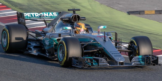 Hamilton empieza por delante de Vettel con Sainz noveno