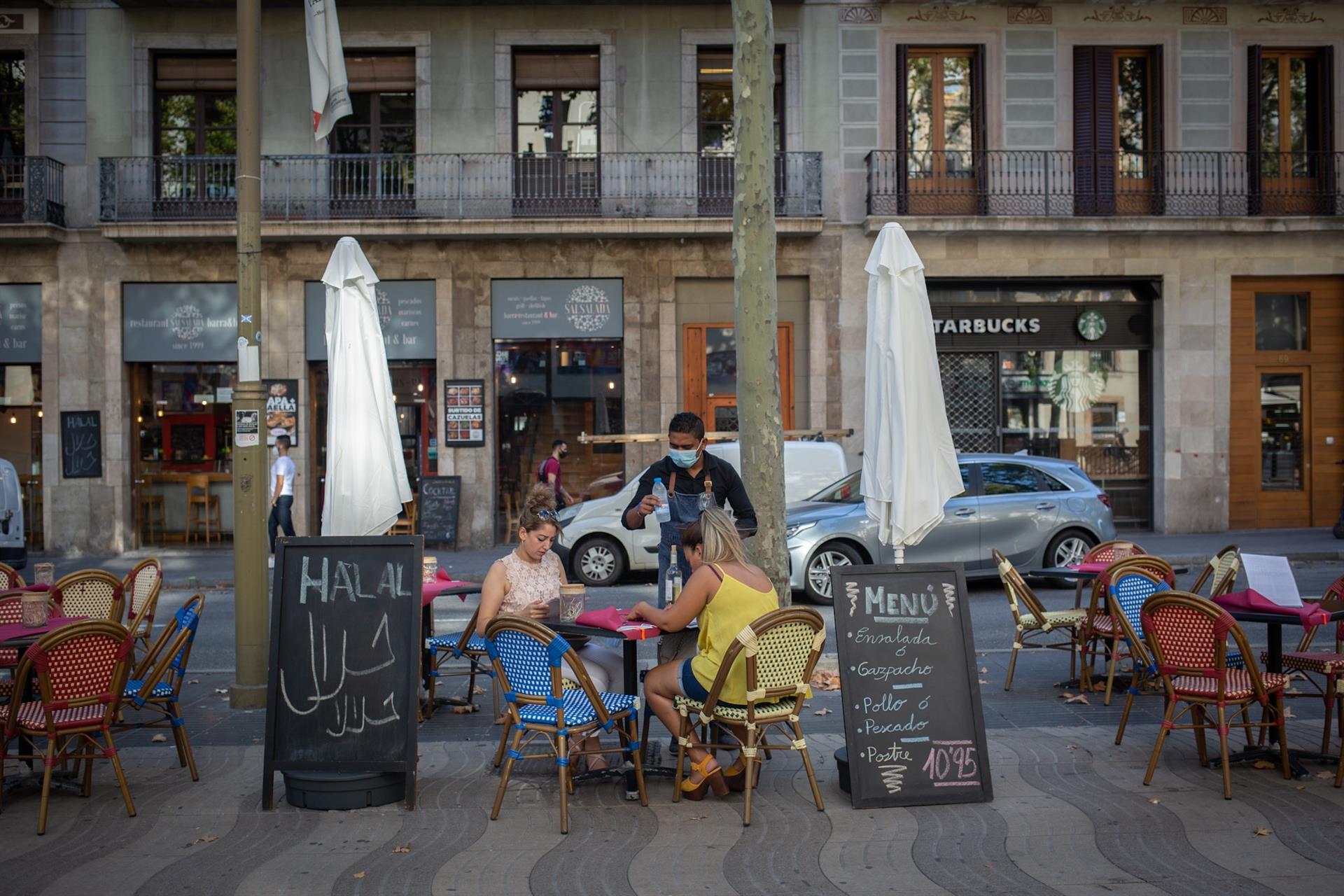 Cataluña anuncia el cierre de bares y restaurantes los próximos 15 días