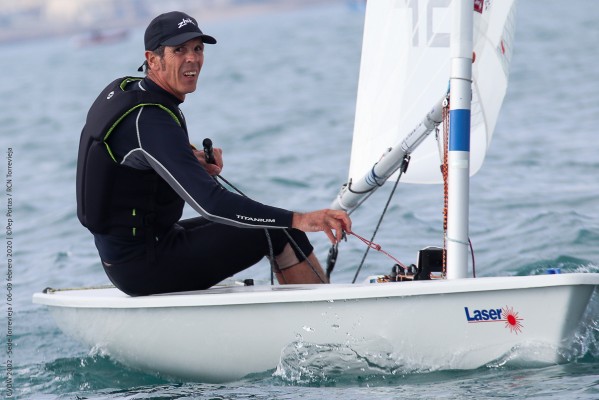 Carlos Martínez es campeón de España de la clase Ilca Máster en Málaga 

