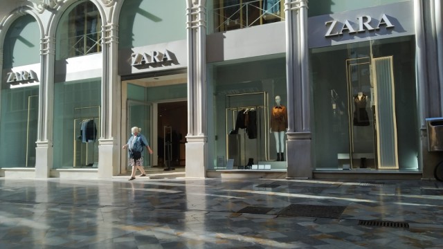 El cierre de Zara y Rumbo muestra con crudeza la realidad que le espera al centro de Cartagena 