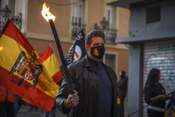 Calero encarga un informe sobre la exhibición de símbolos preconstitucionales en la marcha de Benimaclet