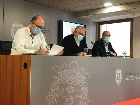 El bipartito de Alicante reactiva la norma frente a la mendicidad con multas de hasta 3.000 euros