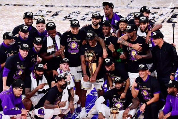 Los Angeles Lakers conquistan su 17º anillo de la NBA y homenajean a Kobe Bryant
