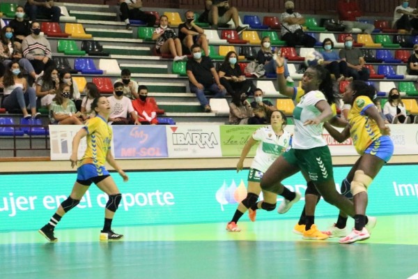 El Elche pierde como local trece meses después
