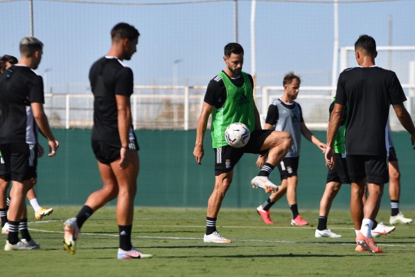 El Cartagena, sin sus tres últimas incorporaciones, va a Ponferrada a por su segundo triunfo