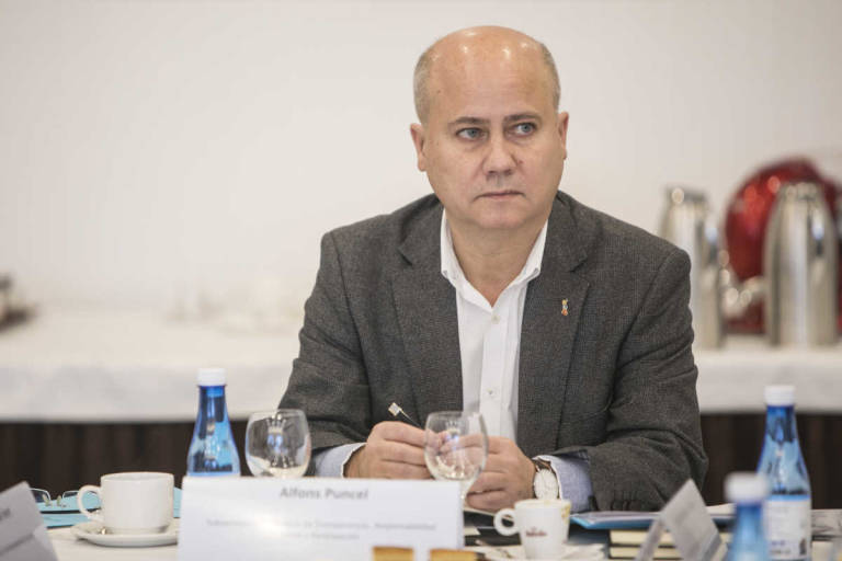 La alegoría del subsecretario Puncel que levanta ampollas en el Botànic