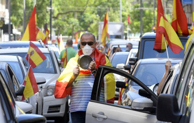 Vox llama a los murcianos a sacar sus coches y banderas para protestar contra 