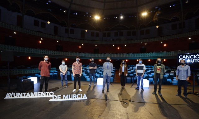Álvaro Halley, Jorge Bayle, Antonio Serrano y Pianissimo se disputan el CreaMurcia de canción de autor

