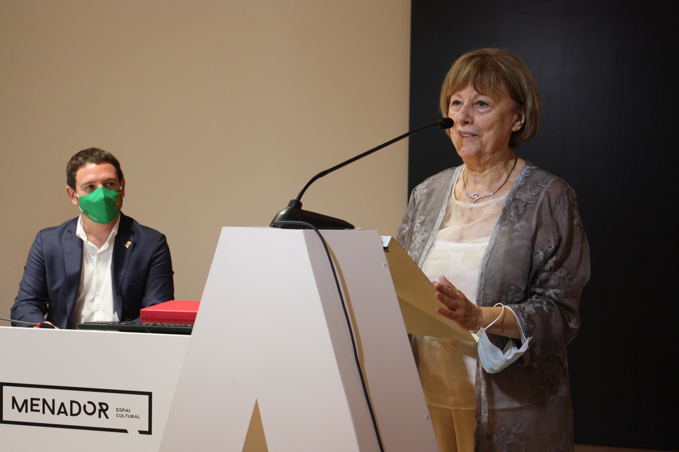 Castelló premia a Maria Conca y La Societat Castellonenca de Cultura por el 9 d'Octubre

