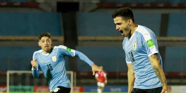 Maxi Gómez tumba a Chile y le da el triunfo a Uruguay