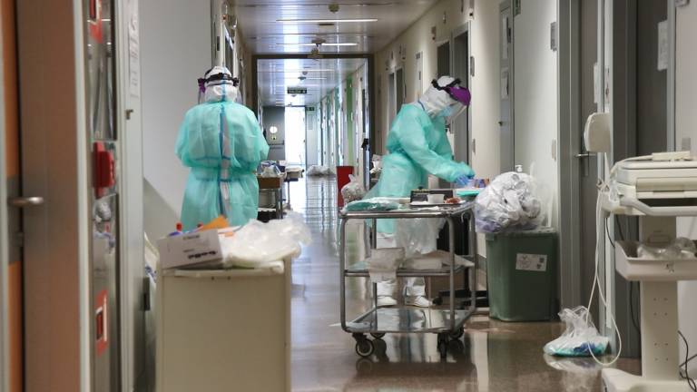 Sanidad registra 12.423 nuevos casos de covid-19 en España y 126 fallecimientos