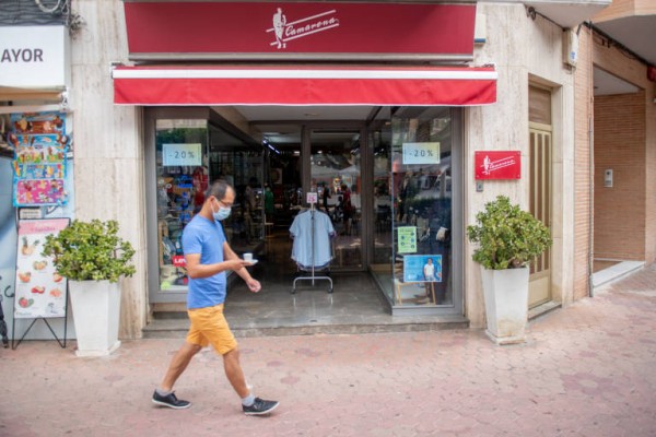 Alzira llança altres 2.000 bons de comerç local
