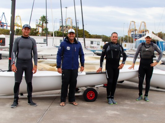 El equipo olímpico español de clase Finn entrena en el RCN Valencia