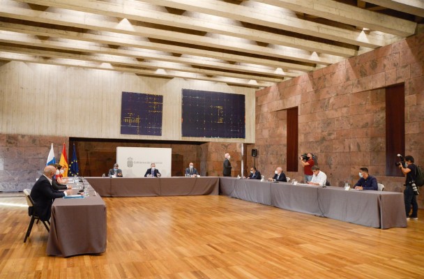 Escrivá garantiza la prórroga de los ERTE más allá del 31 de enero si fuera necesario
