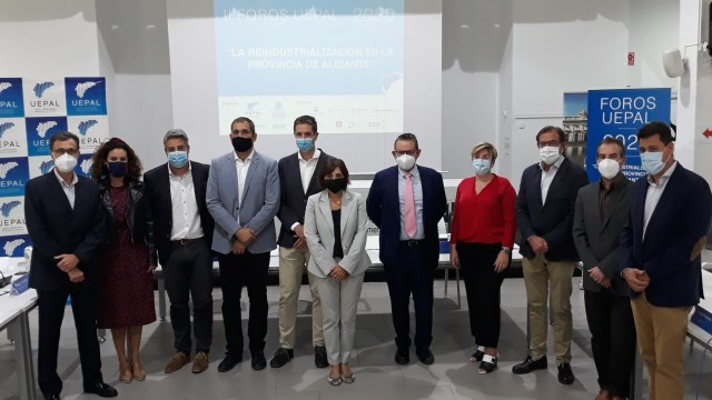 Los empresarios piden una política industrial conjunta que facilite la recuperación