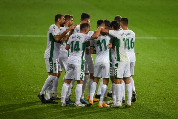 El Elche deja dos fichas libres a la espera del mercado invernal