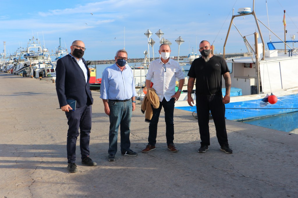 La pesca trasllada a Baldoví i Ferrando la necessitat de recuperar dies per a eixir a la mar