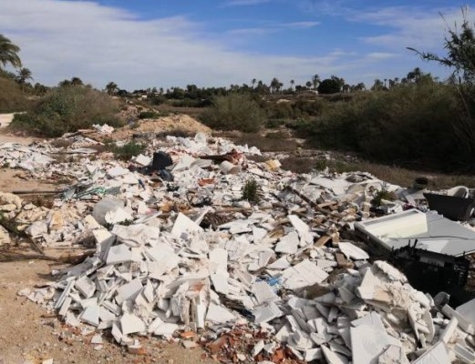 Castelló encarga a Áridos Mijares la retirada y gestión de escombros en vertidos incontrolados