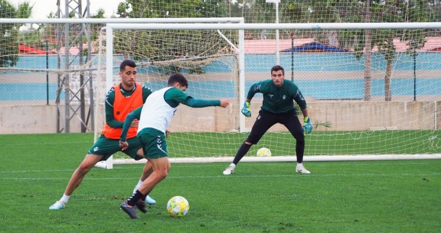 El Castellón deja El Saler y vuelve a entrenar en Marina d'Or