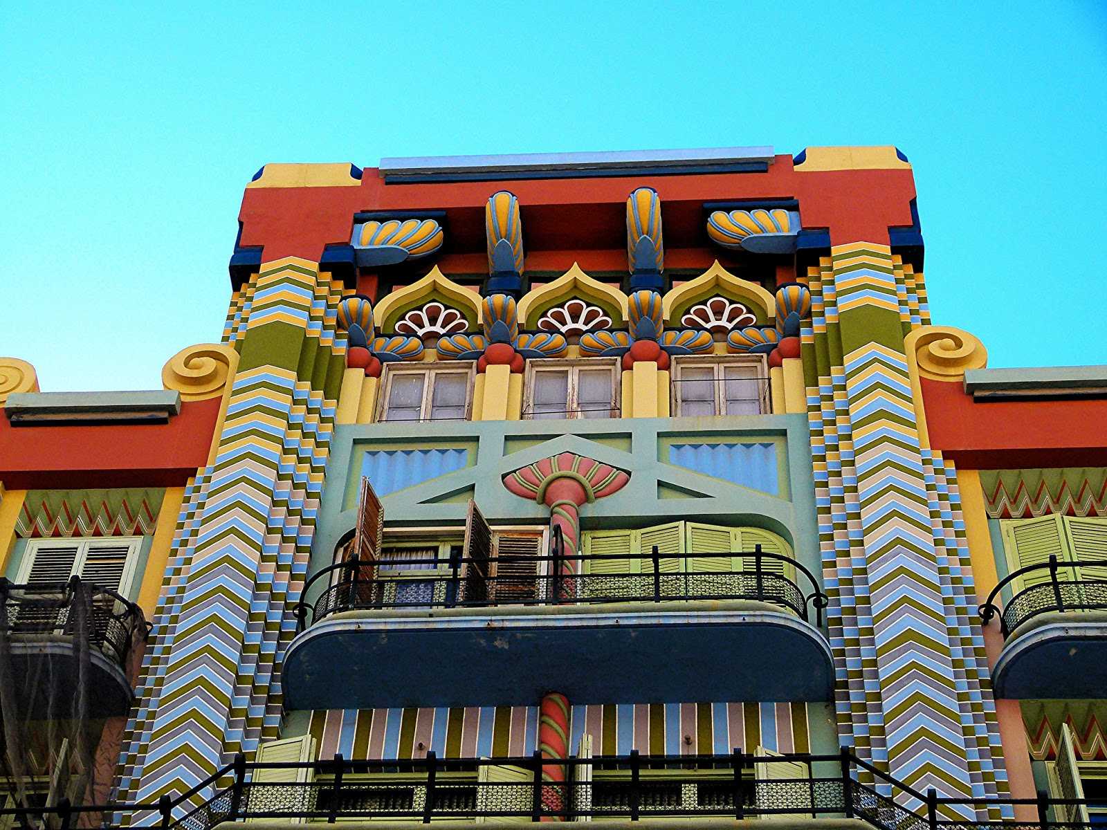 Fachada de la Casa Judía, en la Calle Castellón - 