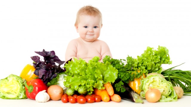 Sólo el 3% de los niños y adolescentes españoles consume verdura más de una vez al día y el 28% fruta