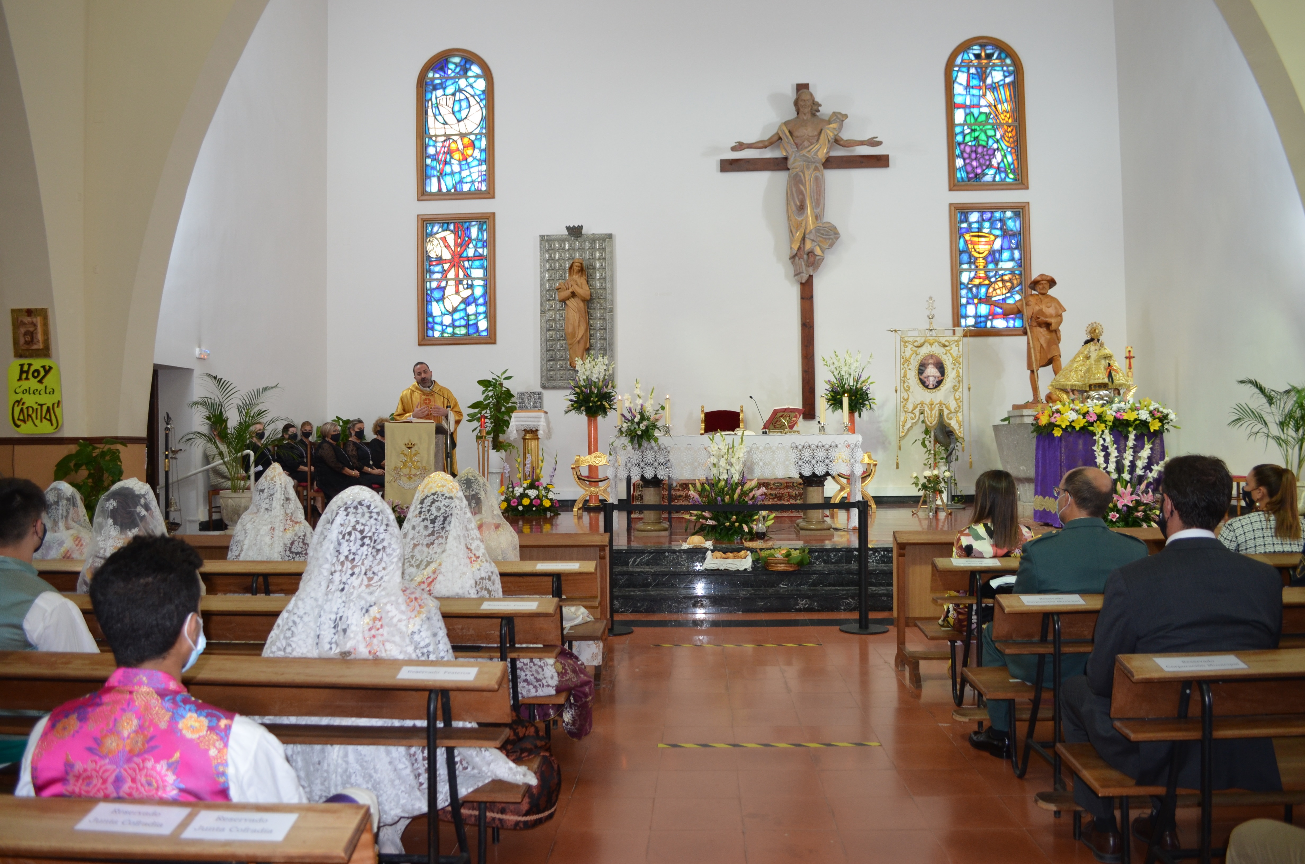 Oropesa del Mar rinde honores a la Virgen de la Paciencia en el día grande de su patrona
