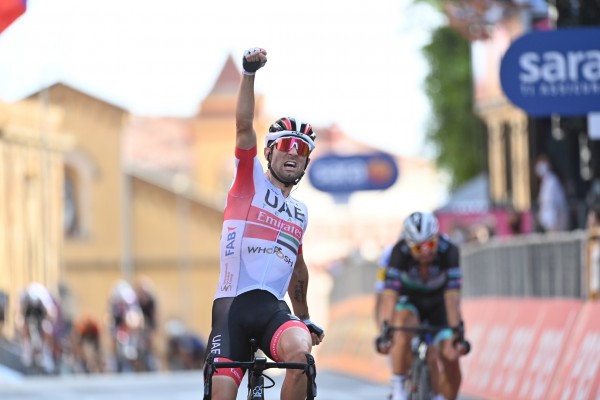 Ulissi gana en Agrigento por delante de Sagan y Ganna sigue de rosa
