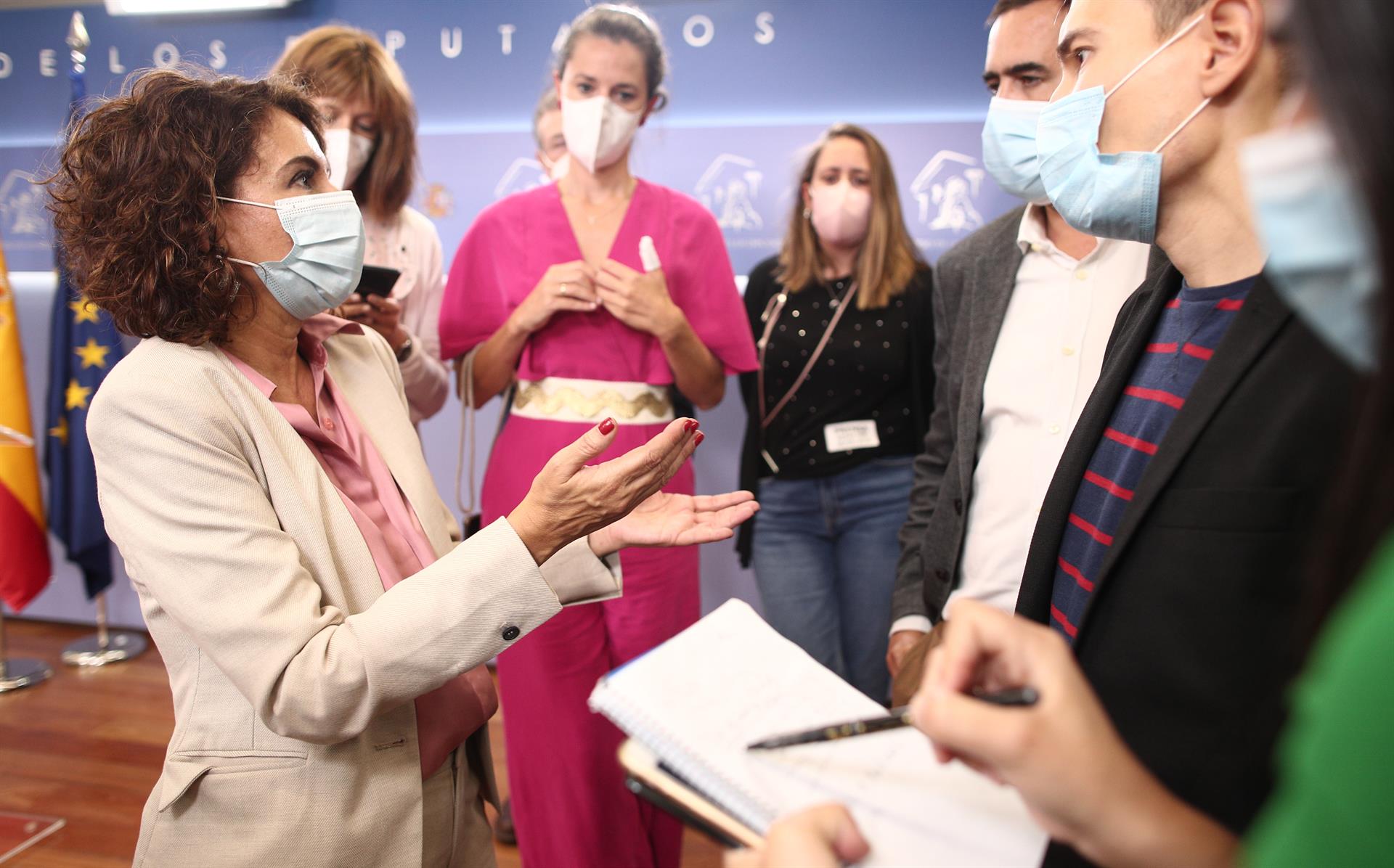 La liberación de los remanentes permitirá disponer de casi 17.000 millones de euros a los consistorios 