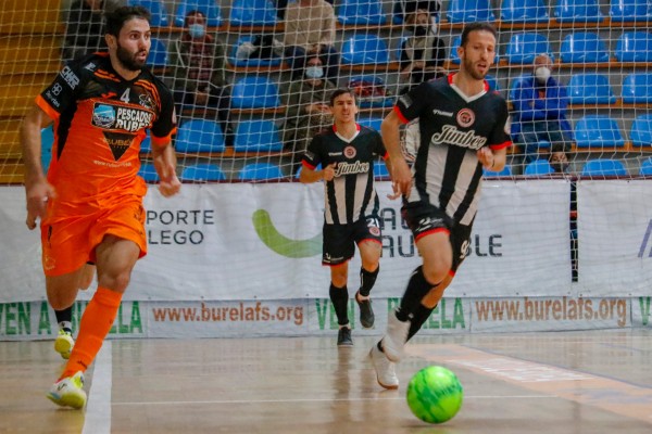 El ambicioso proyecto del Jimbee Cartagena comienza con derrota en Burela (5-2)