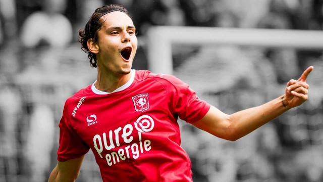 El turco Enes Ünal cerca del Villlarreal 
