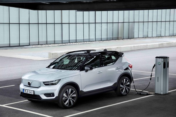 Volvo inicia la producción de su modelo XC40 eléctrico 