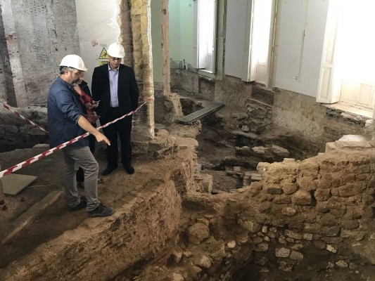 Las excavaciones de la Conselleria de Hacienda sacan a la luz el mayor muro de época romana hallado en València