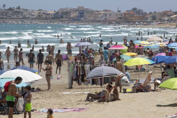 Bodas en las playas de La Manga y Cabo de Palos: negocio redondo con un impacto de 5 millones de euros