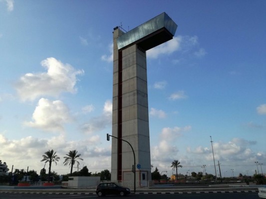 El Ayuntamiento de València plantea convertir la Torre Miramar en un rocódromo 