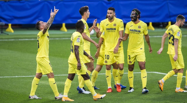 El Villarreal arrolla al Alavés (3-1) y despeja las dudas