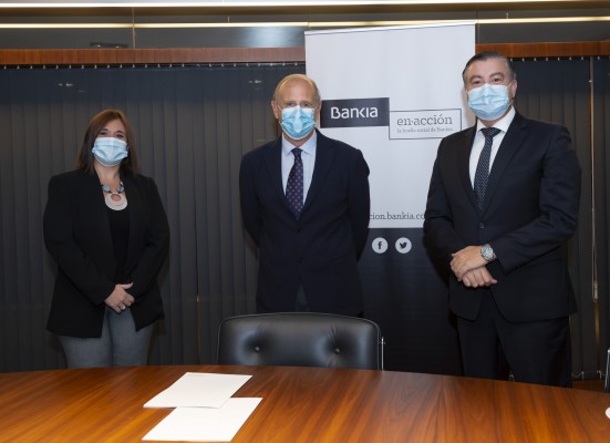 Bankia reafirma su compromiso con Casa Caridad con 50.000 euros 
para apoyar la labor social 