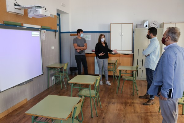 Sagunto invierte 400.000 euros en la mejora de sus colegios a través del Plan de Empleo