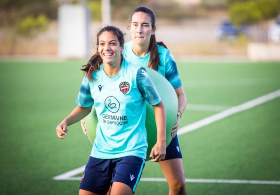 Paula Tomás sube al primer equipo del Levante y amplía su contrato hasta 2022

