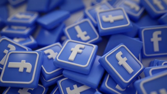 Facebook vuelve al ataque (en bolsa)