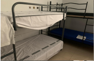 6 personas en 20 metros sin ventilar: así descansan los residentes que combaten la covid en La Vila