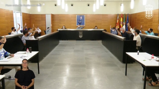 San Vicente aprueba un convenio con la Generalitat para rehabilitar un bloque del barrio de Santa Isabel