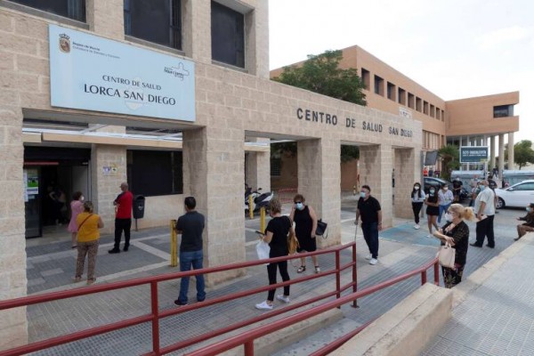 La covid no da tregua en la Región: tres muertas en Lorca y un rebote de casos hasta los 352