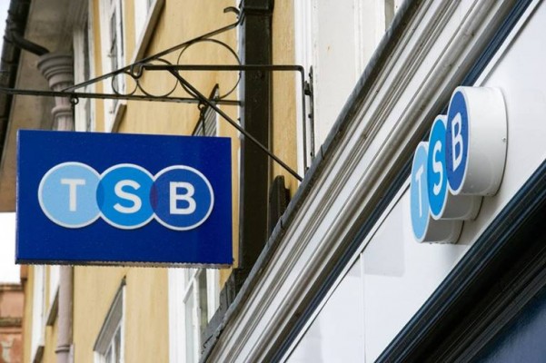 El Banco Sabadell cerrará 164 oficinas de su filial británica y recortará 900 empleos en Reino Unido