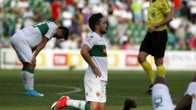 El Elche dilapida sus opciones de permanencia