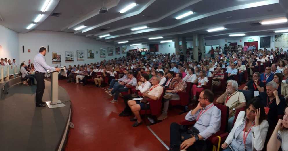 Ábalos sofoca el primer conato de rebelión en el 'sanchismo' aunque enfada a los 'patxistas'