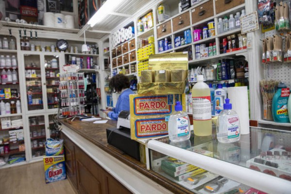 Las ventas del comercio minorista bajan un 4,9% en agosto en la Comunitat Valenciana 