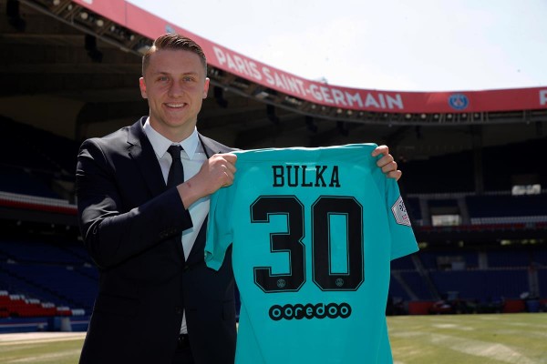 El Cartagena logra del PSG la cesión de Bulka, joven portero internacional sub-21 con Polonia